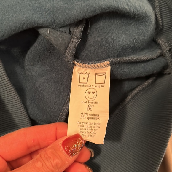 Ampersand Singlehood - Picture 4 of 4